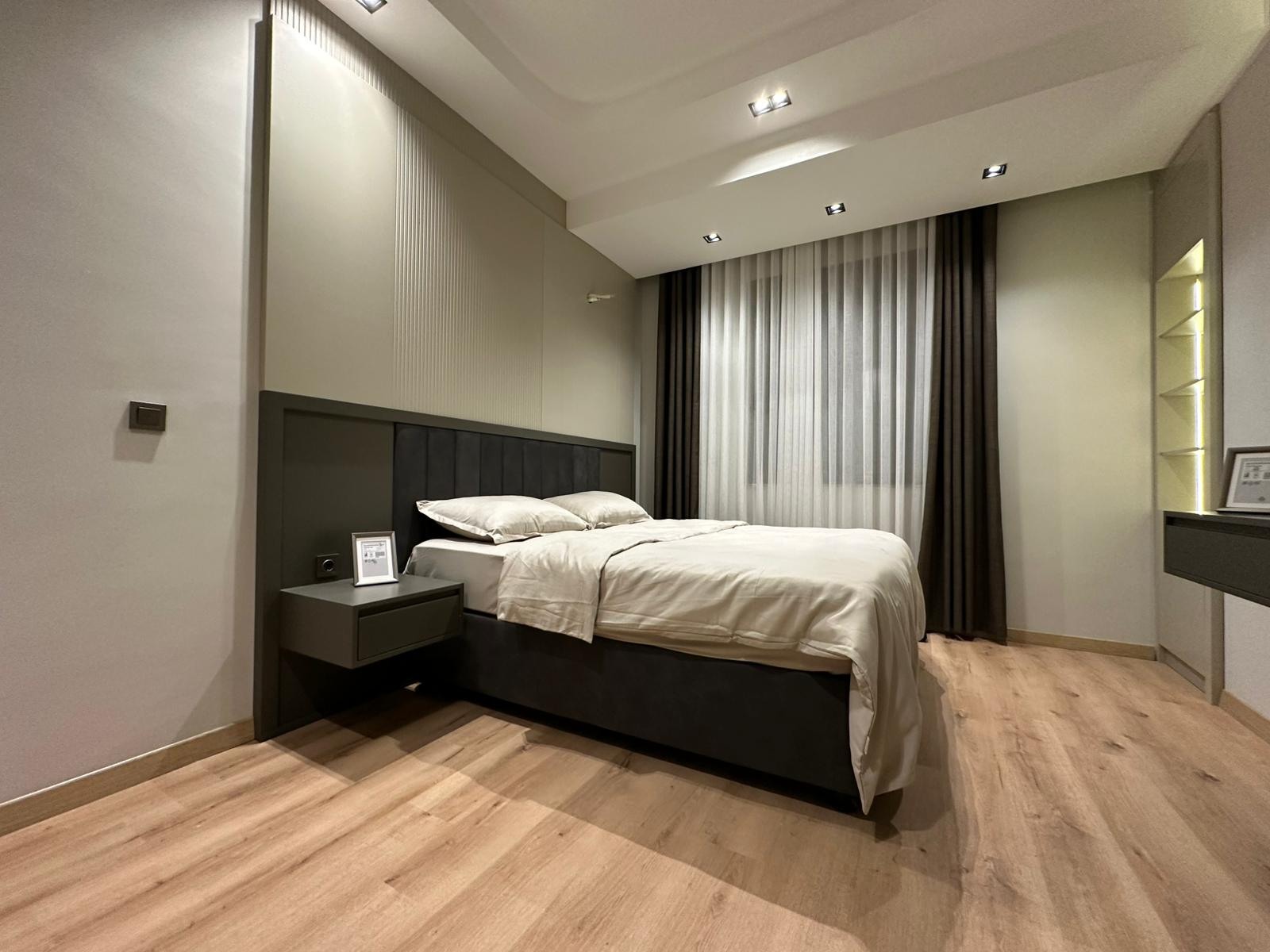 Bedroom · Show apartment photographs