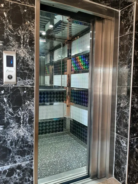 Existing lift · Current condition